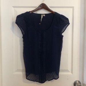 Short sleeved blouse